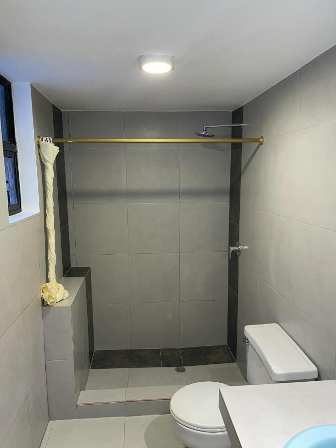 Alston Inn Hotel Quito Bagian luar foto