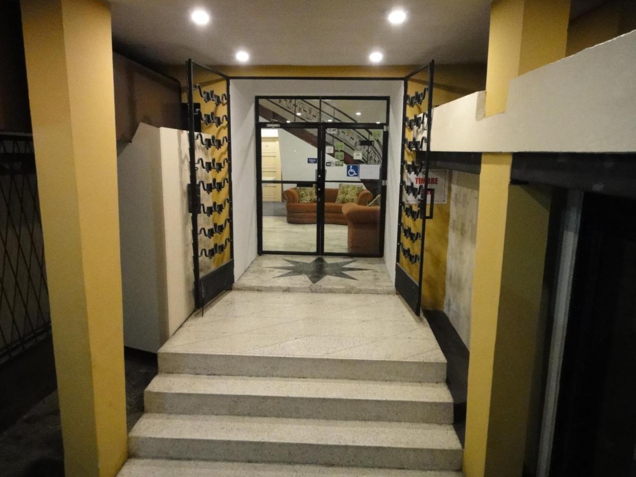 Alston Inn Hotel Quito Bagian luar foto